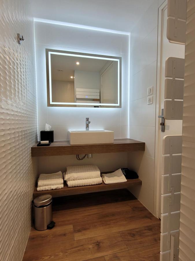 Lodges En Pierres Dorees Saint-Germain-Nuelles Екстериор снимка
